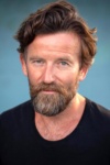 Slika glumca Dean Lennox Kelly