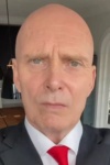 Slika glumca David Bateson