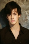 Slika glumca Skandar Keynes