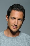 Slika glumca Sasha Roiz