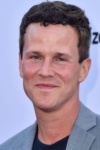 Slika glumca Scott Weinger
