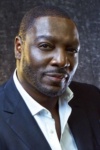 Slika glumca Adewale Akinnuoye-Agbaje
