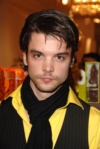 Slika glumca Andrew-Lee Potts