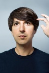 Slika glumca Demetri Martin