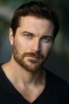 Slika glumca Kieran Bew