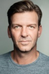 Slika glumca Jason Hughes