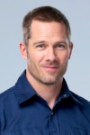 Slika glumca Luke Macfarlane