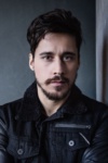 Slika glumca Peter Gadiot