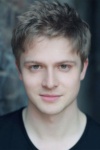Slika glumca Simon Ginty