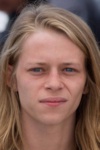 Slika glumca Isaiah Stone