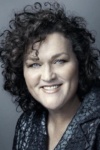 Slika glumca Dot-Marie Jones