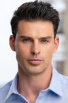 Slika glumca Adam Gregory