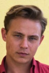Slika glumca Dennis Mojen