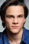 Slika glumca Alex Neustaedter