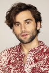 Slika glumca Jake Borelli