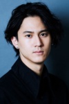 Slika glumca Shunsuke Takeuchi