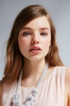 Slika glumca Kristine Froseth