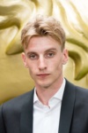 Slika glumca Charlie Cooper