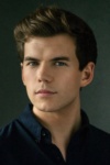 Slika glumca Luke Newton