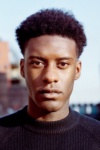 Slika glumca Samuel Adewunmi
