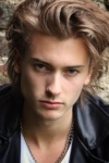 Slika glumca Elijah Rowen