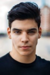 Slika glumca Aaron Dominguez