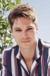 Slika glumca Kai Luke Brummer
