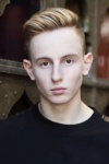 Slika glumca Tyler Hutchings