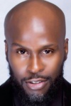 Slika glumca Ikechukwu Onunaku