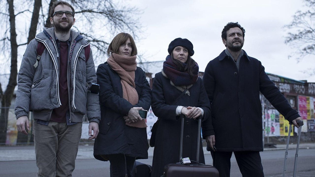 Pozadina za film The Distances