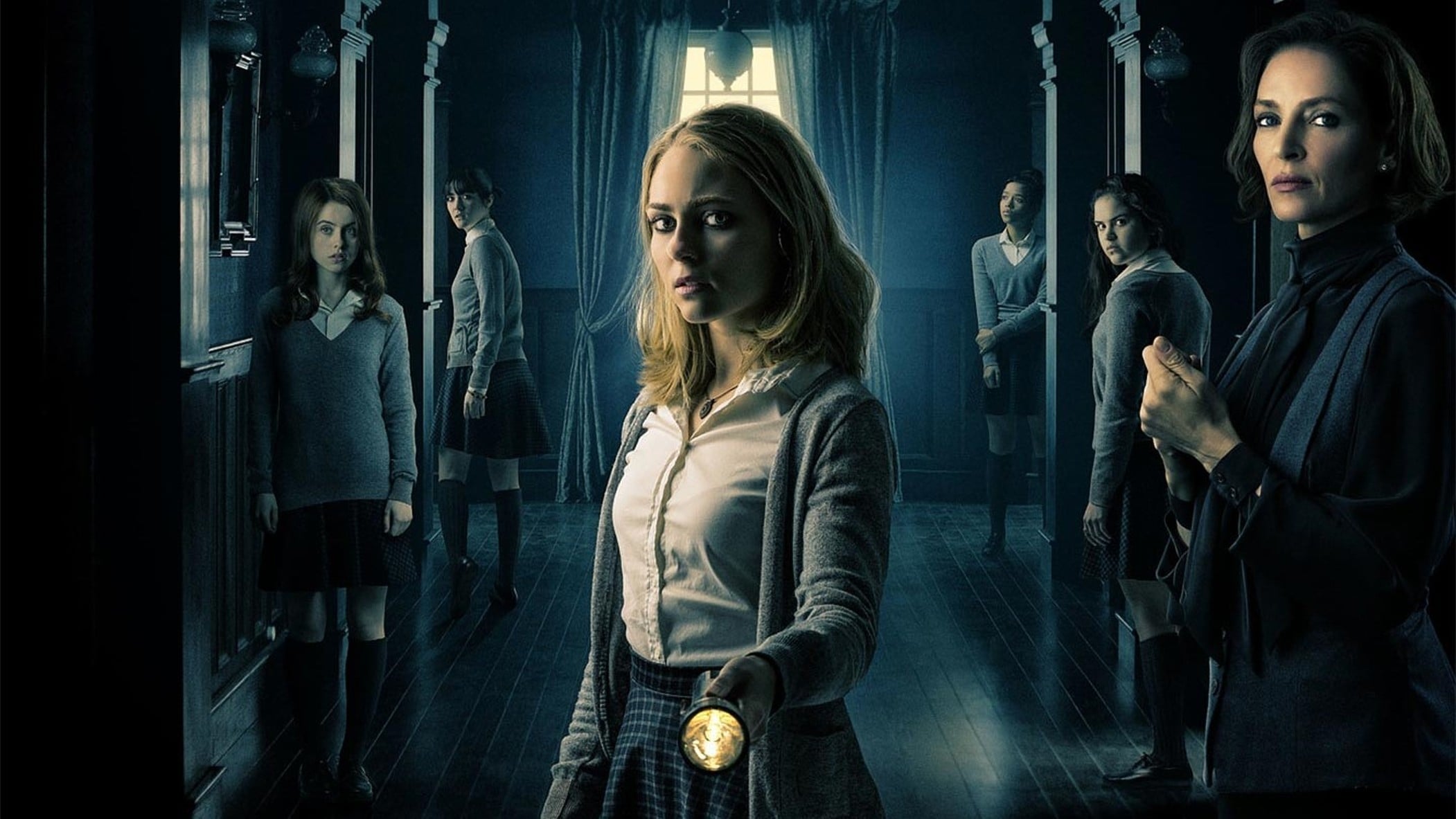 Pozadina za film Down a Dark Hall