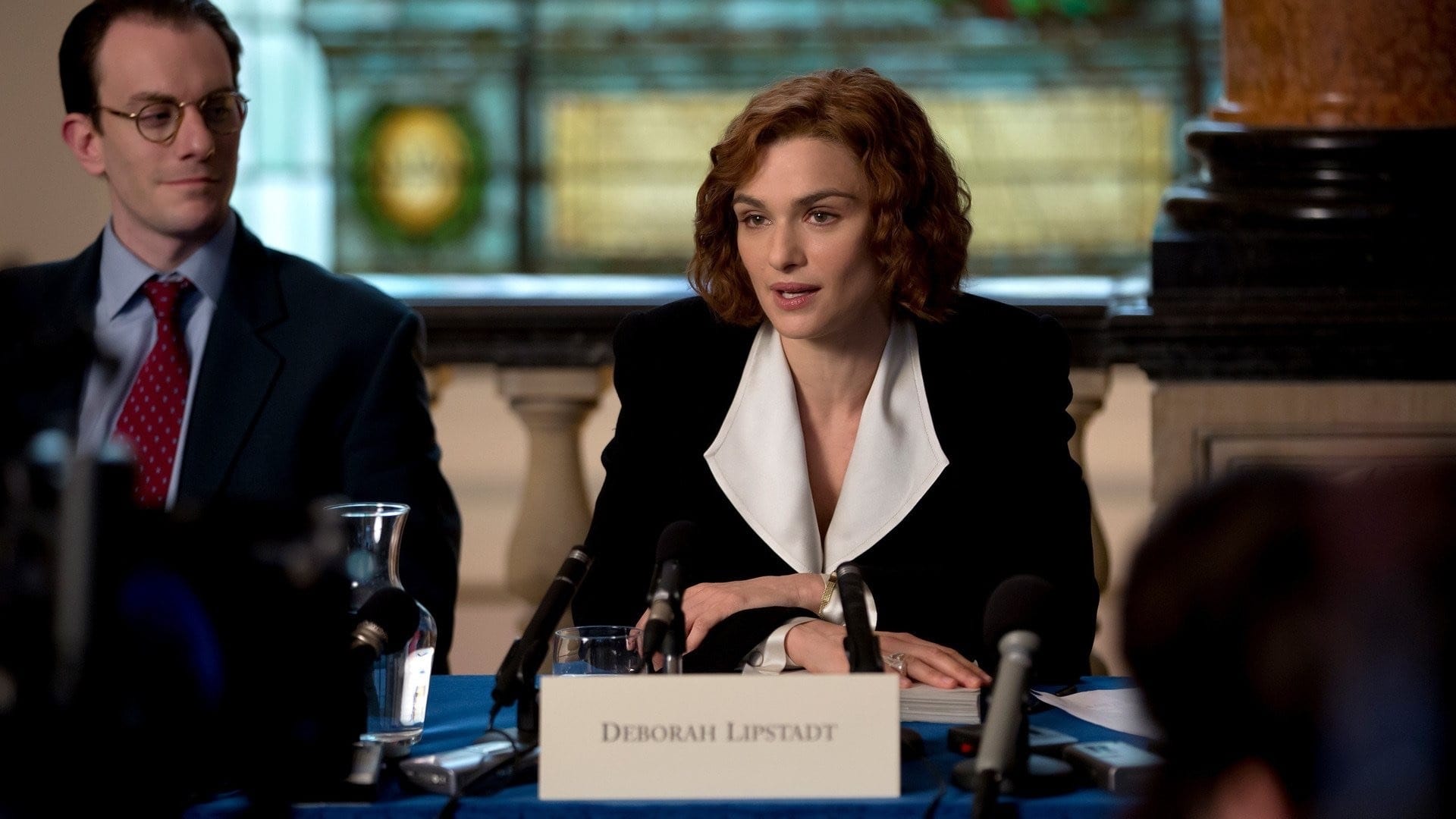 Pozadina za film Denial