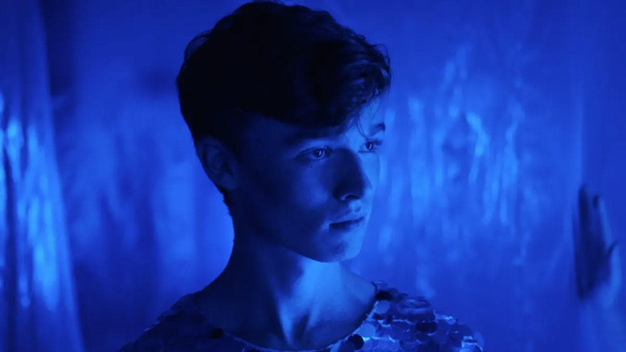 Pozadina za film Sequin in a Blue Room